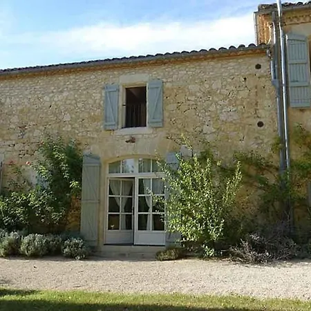 Stunning 5-Bed House With Heated Swimming Pool Castelnau-d'Arbieu