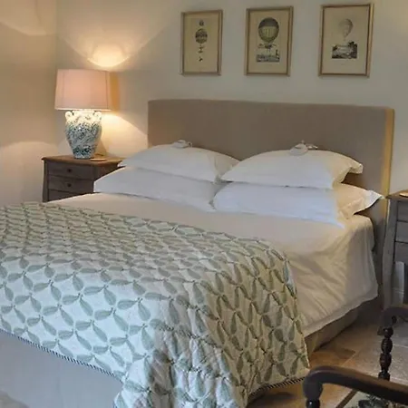 Stunning 5-Bed House With Heated Swimming Pool Castelnau-d'Arbieu