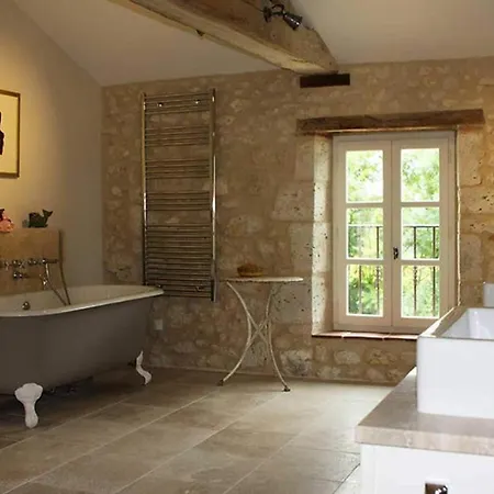 Stunning 5-Bed House With Heated Swimming Pool Castelnau-d'Arbieu