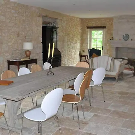 Holiday home Stunning 5-Bed House With Heated Swimming Pool *