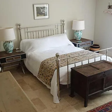 Stunning 5-Bed House With Heated Swimming Pool Castelnau-d'Arbieu
